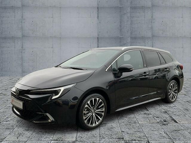 Gebraucht Toyota Corolla Team 140 PS (102 kW) 2023 Andere farbe Kombi