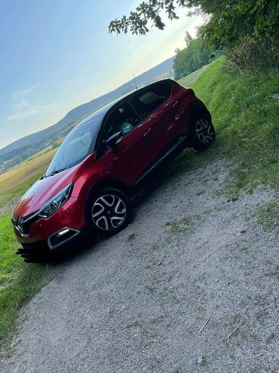 Gebraucht Renault Captur XMOD 110 PS (80 kW) 2016 Rot SUV