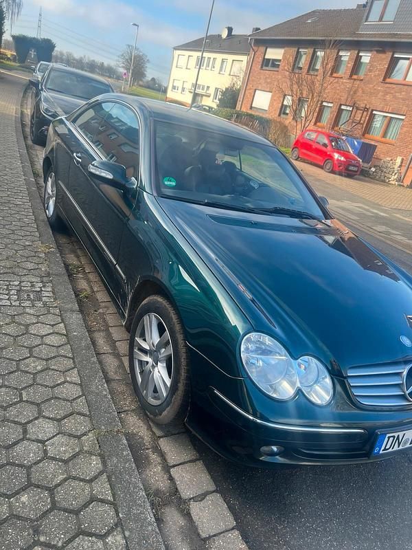 Grün Gebraucht 2003 Mercedes CLK240 Coupé | 3.300 € (Fairer Preis) - Bild 1/4