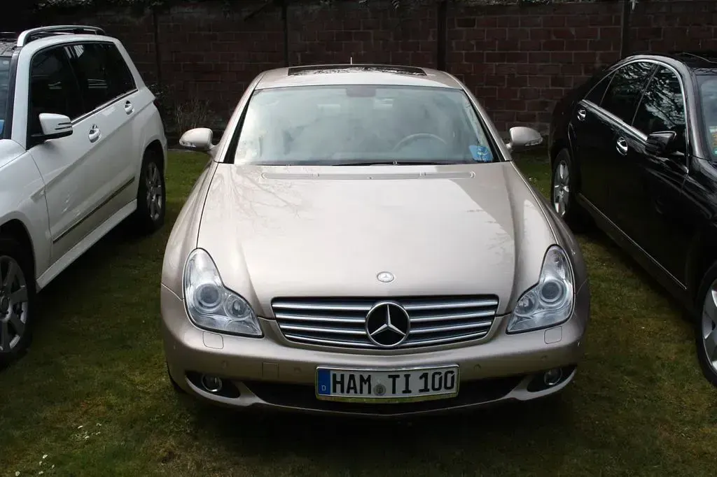 Gebraucht Mercedes CLS320 224 PS (164 kW) 2007 Beige Coupé
