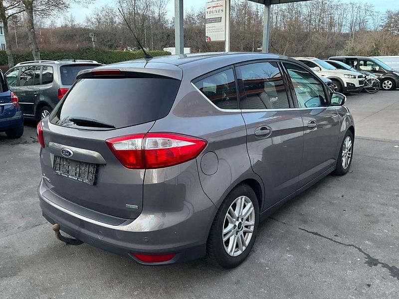 Gebraucht Ford C-MAX Titanium 125 PS (91 kW) 2015 Braun Van / Kleinbus