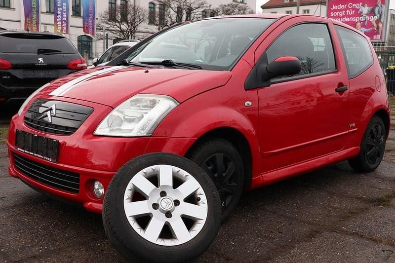 Rot Gebraucht 2007 Citroën C2 VTR Sport Kleinwagen | 1.900 € (Guter Preis) - Bild 1/4
