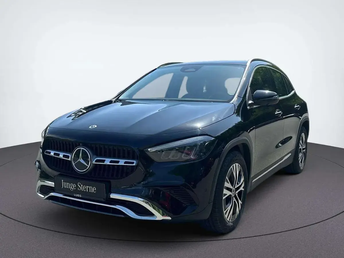 Gebraucht Mercedes GLA200 Progressive 163 PS (119 kW) 2025 Schwarz SUV