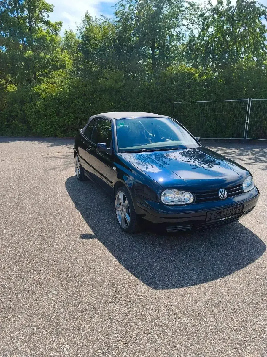 Gebraucht VW Golf 115 PS (84 kW) 2001 Blau Cabrio