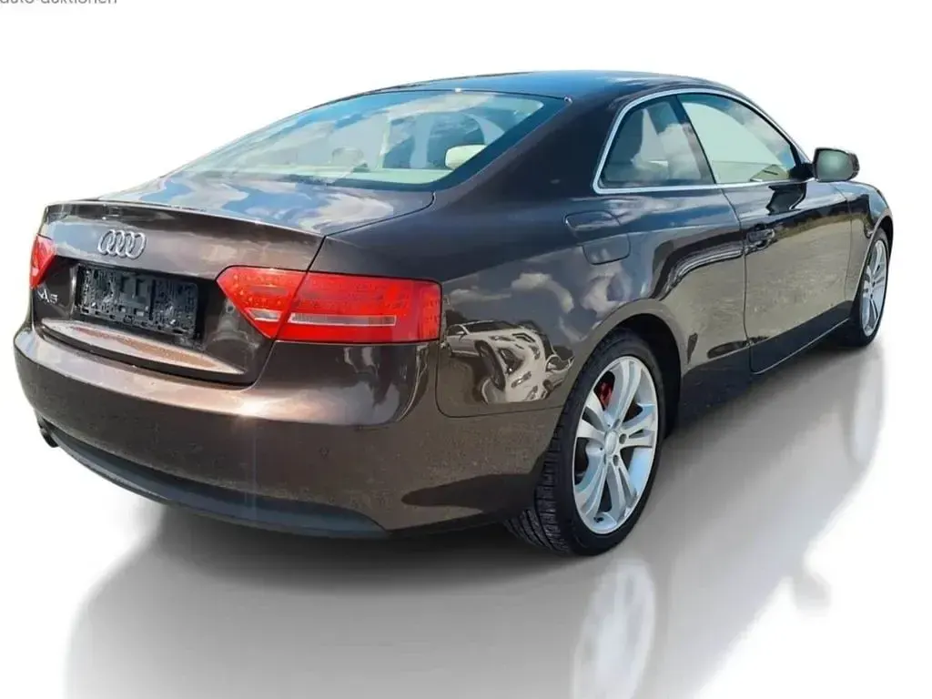 Gebraucht Audi A5 Sport 160 PS (117 kW) 2011 Braun Coupé