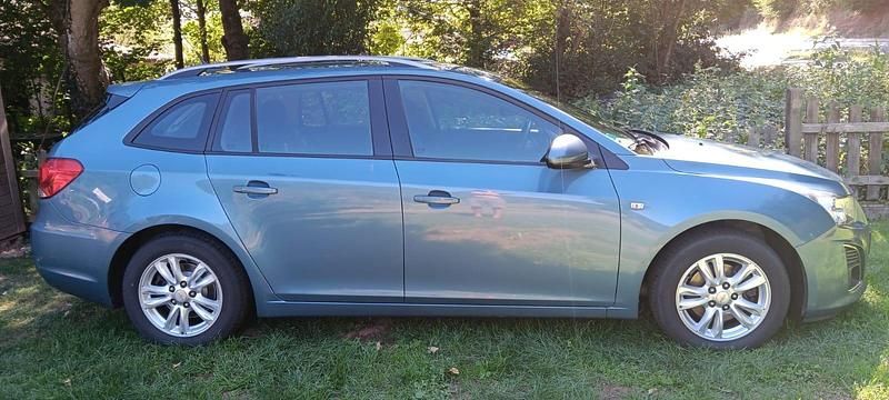 Braun Gebraucht 2012 Chevrolet Cruze LT Kombi | 3.000 € (Fairer Preis) - Bild 1/4