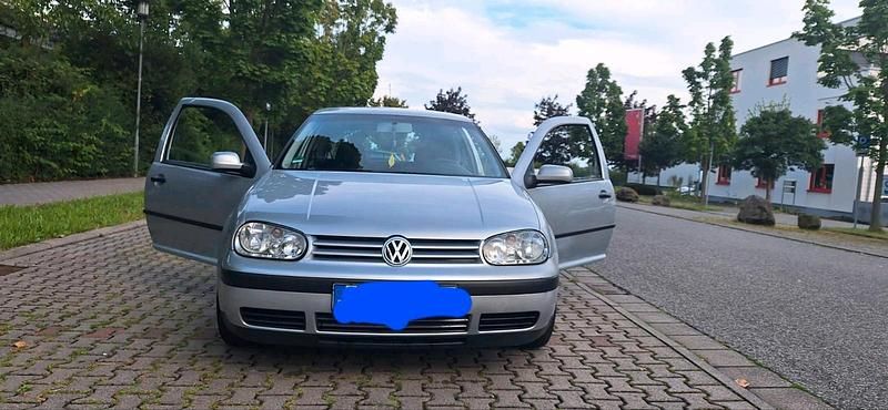 Grau Gebraucht 2002 VW Golf IV Kleinwagen | 1.800 € (Fairer Preis) - Bild 1/4