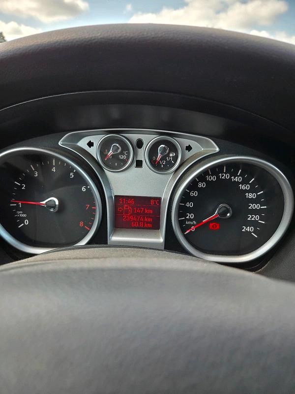 Gebraucht Ford Focus 101 PS (74 kW) 2009 Schwarz Kleinwagen