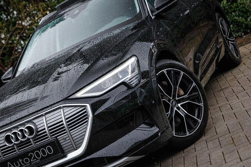 Usata Audi e-tron 230 kW (313 CV) 2019 Nero SUV