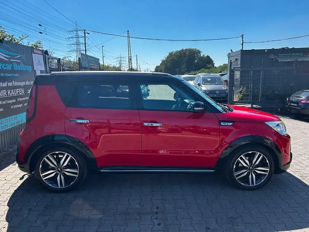 Gebraucht Kia Soul Spirit 128 PS (94 kW) 2015 Rot SUV