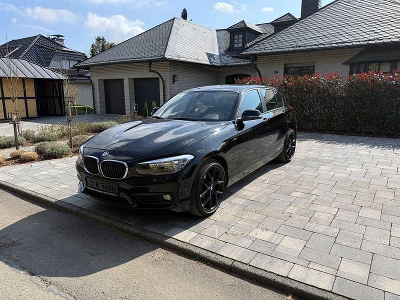 Gebraucht BMW 118 Advantage 136 PS (100 kW) 2015 Schwarz Kleinwagen