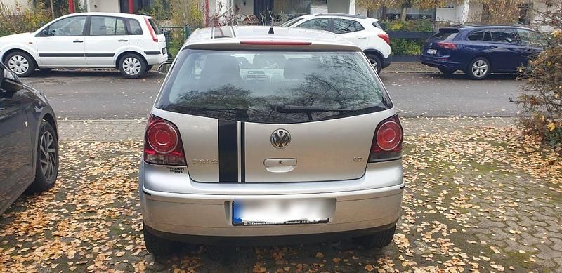 Gebraucht VW Polo 75 PS (55 kW) 2005 Silber Kleinwagen