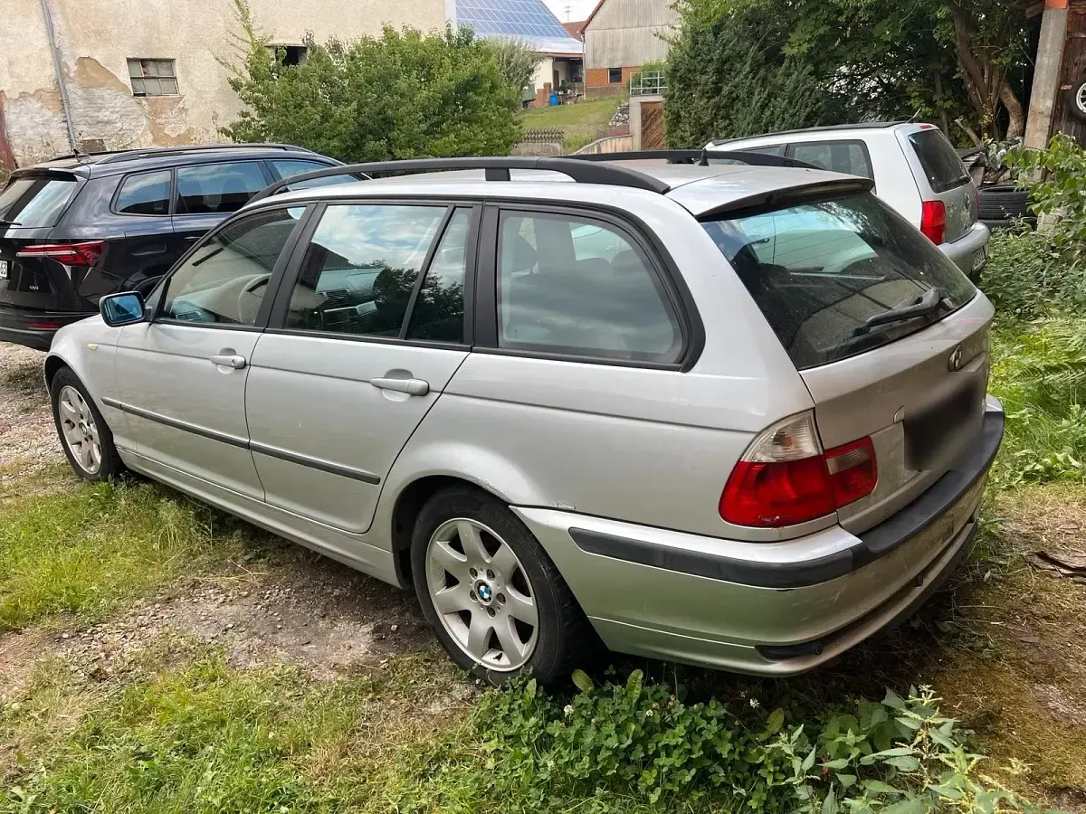 Gebraucht BMW 320 150 PS (110 kW) 2002 Grau Kombi