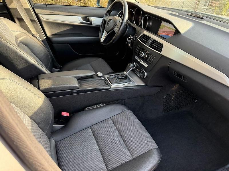 Gebraucht Mercedes C250 204 PS (150 kW) 2012 Silber Limousine