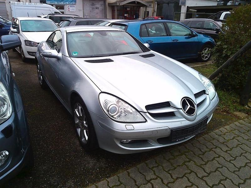 Gebraucht Mercedes SLK200 Edition 1 163 PS (119 kW) 2007 Silber Cabrio