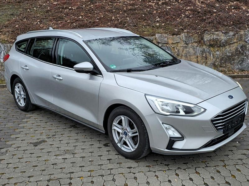 Silber Gebraucht 2019 Ford Focus Kombi | 8.499 € (Superpreis) - Bild 1/4
