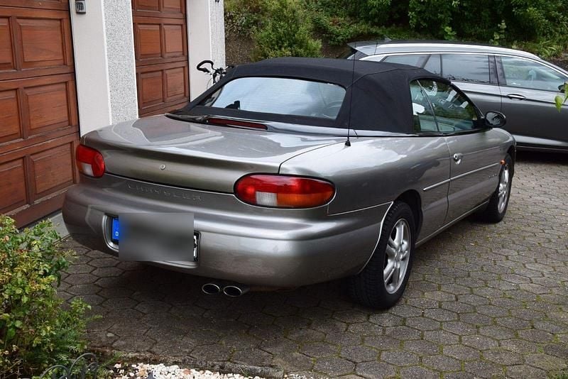 Gebraucht Chrysler Stratus 163 PS (119 kW) 1999 Grau Cabrio
