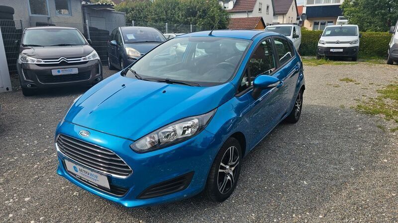 Blau Gebraucht 2013 Ford Fiesta Trend Kleinwagen | 5.700 € (Fairer Preis) - Bild 1/4