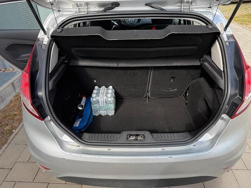 Gebraucht Ford Fiesta SYNC Edition 95 PS (69 kW) 2015 Silber Limousine