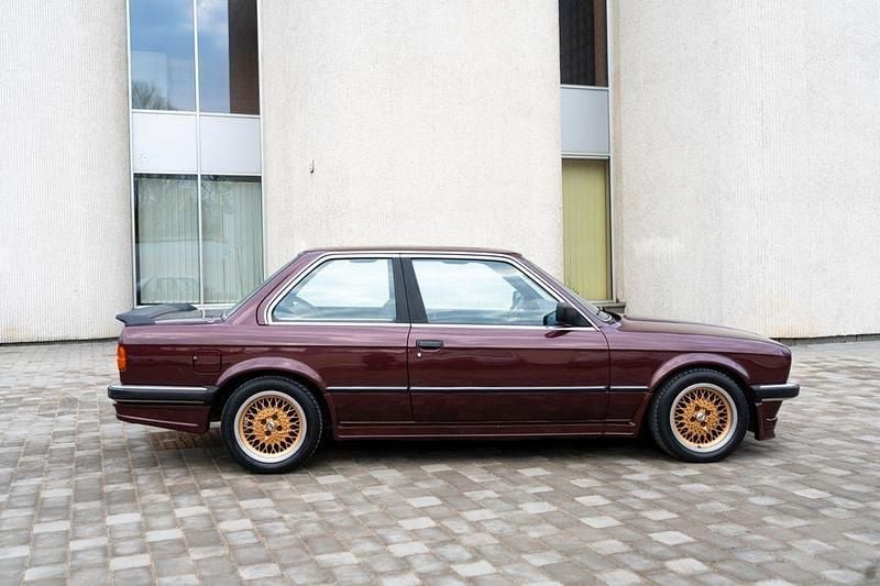 Second-hand BMW 323 150 CP (110 kW) 1983 Roșu