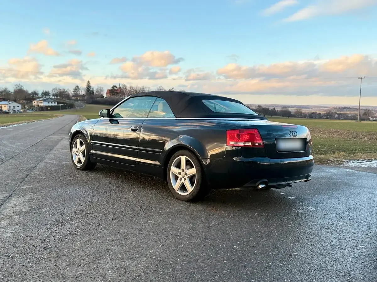 Gebraucht Audi A4 Cabriolet 140 PS (102 kW) 2007 Schwarz Cabrio