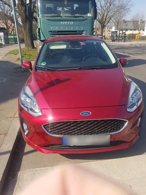 Gebraucht Ford Fiesta 101 PS (74 kW) 2018 Andere farben Kleinwagen
