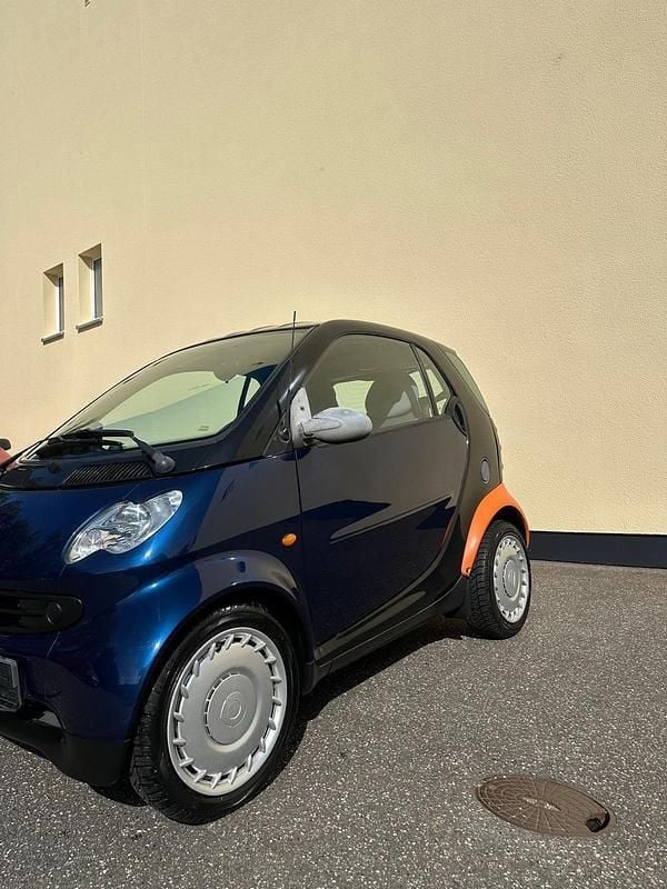 Schwarz Gebraucht 2002 Smart ForTwo Coupé Coupé | 1.990 € (Fairer Preis) - Bild 1/4