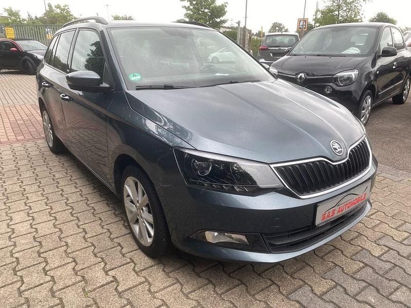 Gebraucht Skoda Fabia Joy 90 PS (66 kW) 2016 Grau Kleinwagen