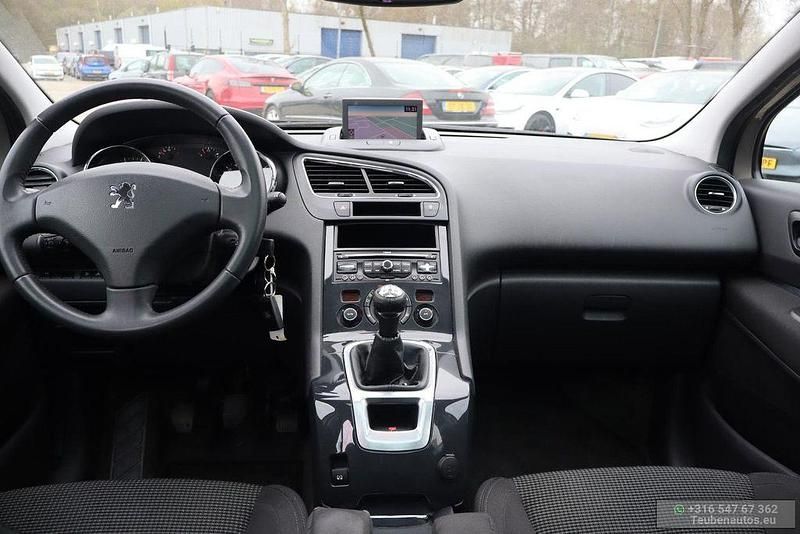 Gebraucht Peugeot 5008 120 PS (88 kW) 2011 Grau Van / Kleinbus