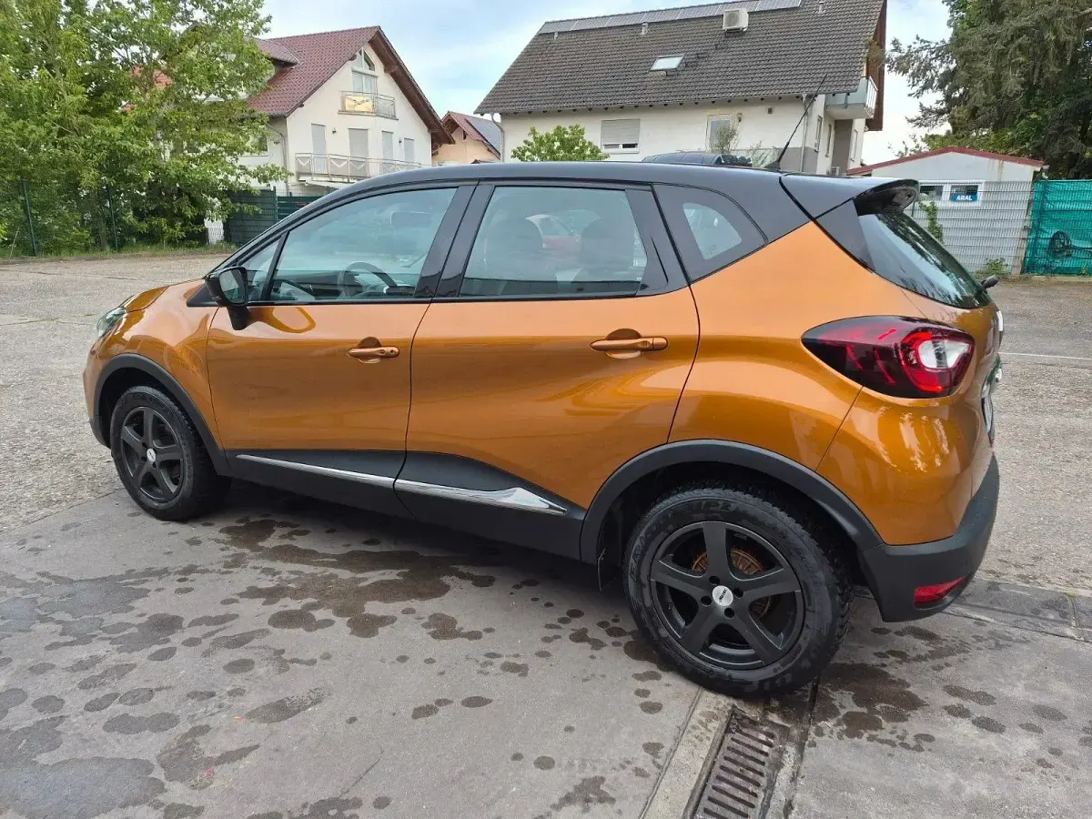 Gebraucht Renault Captur Intens 90 PS (66 kW) 2017 Orange SUV