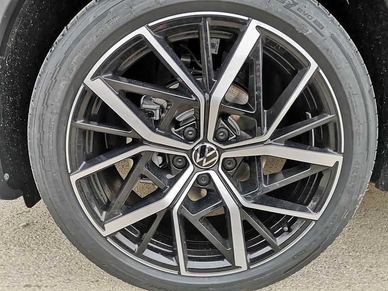 Neu VW Tiguan Elegance 150 PS (110 kW) 2026 Nightshade blue metallic SUV