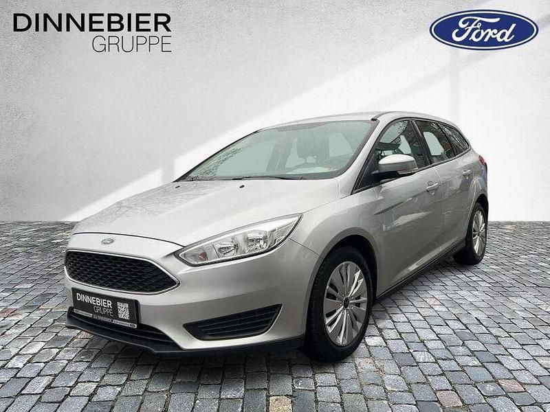Gebraucht Ford Focus Trend 125 PS (91 kW) 2018 Silber (metallic) Kombi