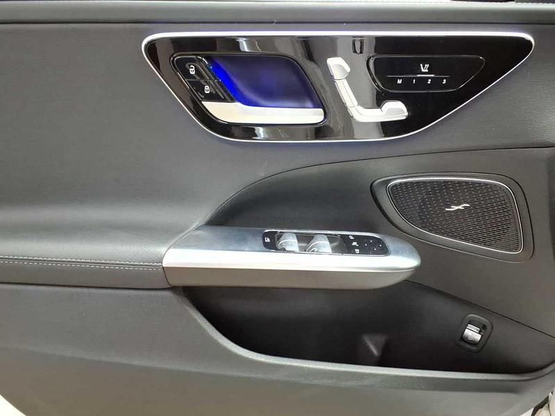 Gebraucht Mercedes C220 Advanced 200 PS (147 kW) 2023 Manufaktur opalithweiß bright Kombi