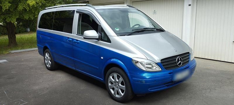 Blau Gebraucht 2009 Mercedes Vito Van / Kleinbus | 13.000 € (Teuer) - Bild 1/4