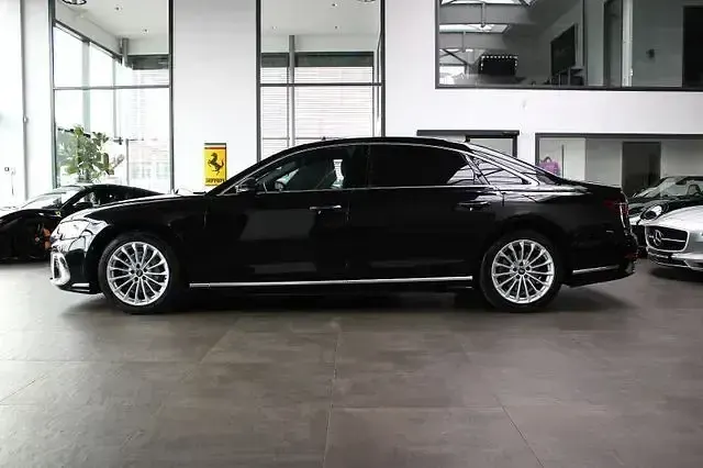 Gebraucht Audi A8L Advanced 286 PS (210 kW) 2022 Schwarz Limousine