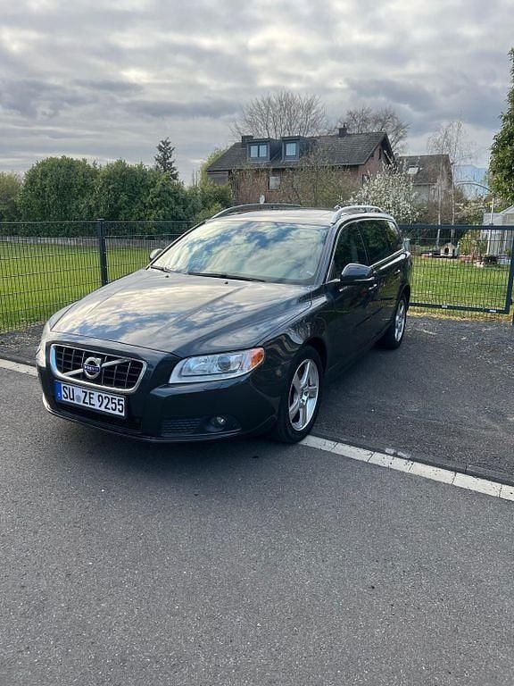 Gebraucht Volvo V70 163 PS (119 kW) 2012 Grau Kombi