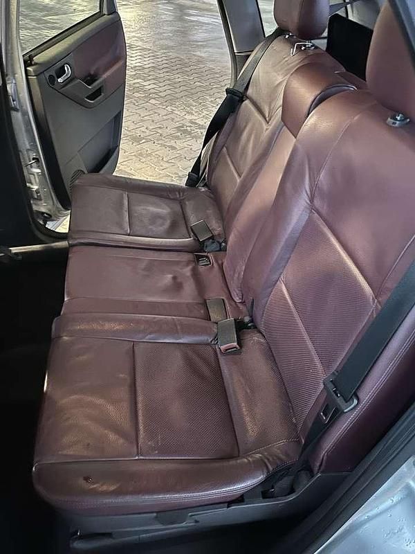 Gebraucht Opel Meriva 101 PS (74 kW) 2007 Silber Van / Kleinbus