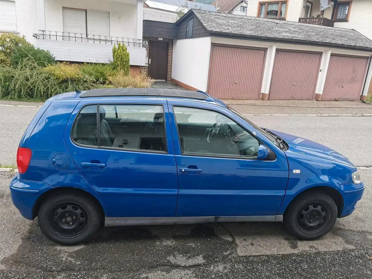 Gebraucht VW Polo 60 PS (44 kW) 2001 Blau Kleinwagen