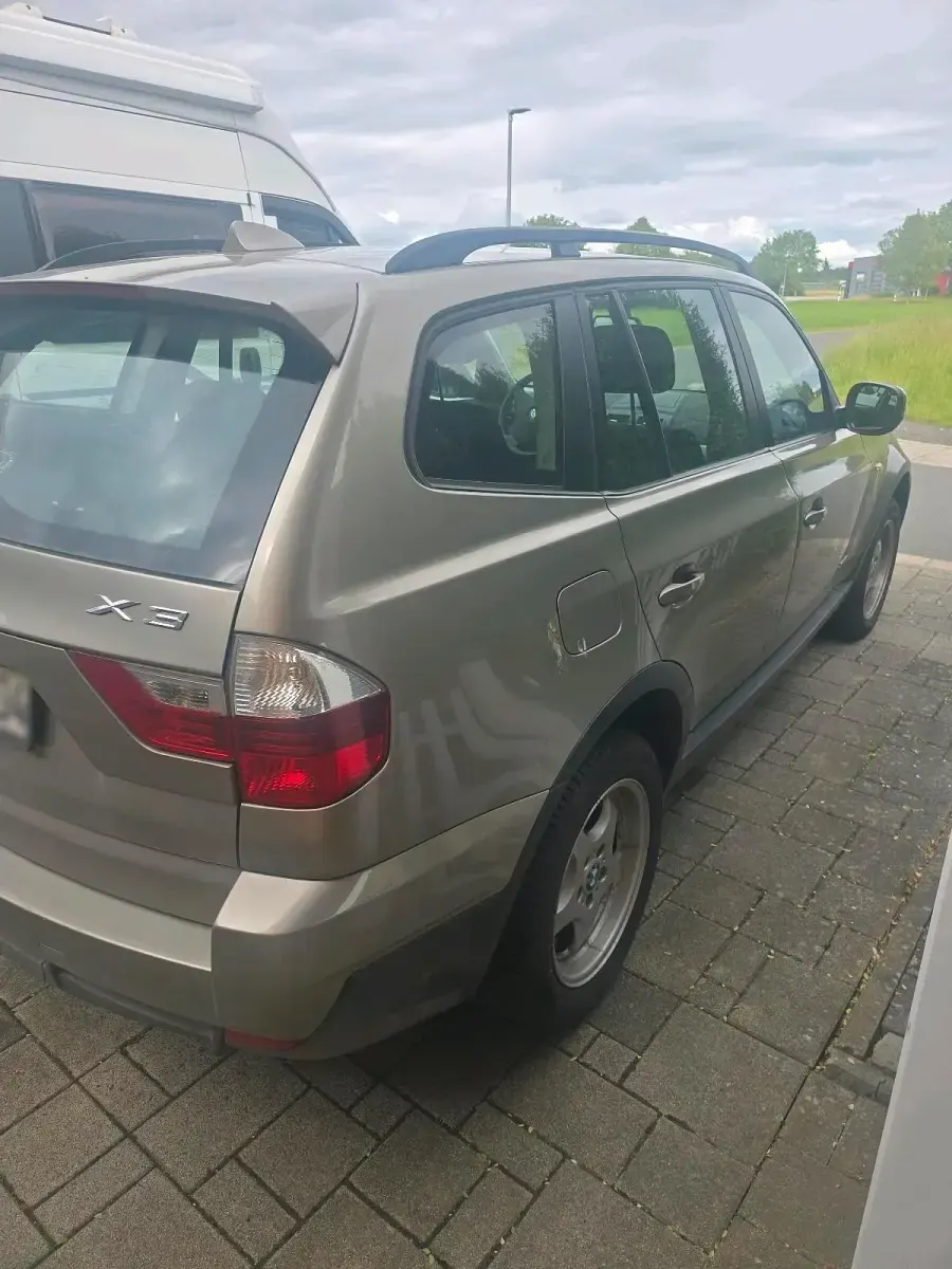 Gebraucht BMW X3 150 PS (110 kW) 2010 Gold SUV