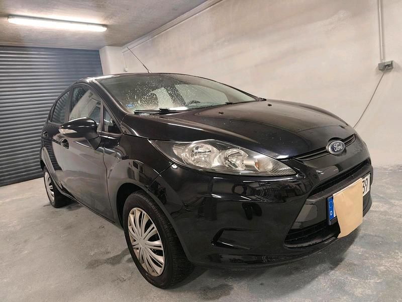 Gebraucht Ford Fiesta 82 PS (60 kW) 2012 Schwarz Kleinwagen