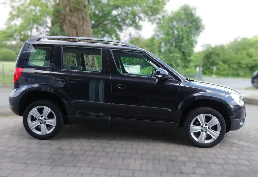 Używany Skoda Yeti Elegance 140 KM (102 kW) 2012 Czarny SUV