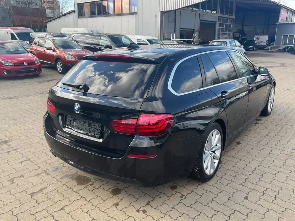 Gebraucht BMW 530 258 PS (189 kW) 2014 Schwarz Limousine