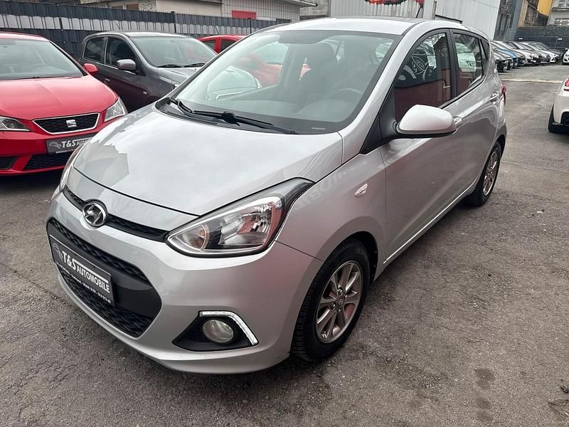 Gebraucht Hyundai i10 YES! 87 PS (63 kW) 2016 Grau Kleinwagen