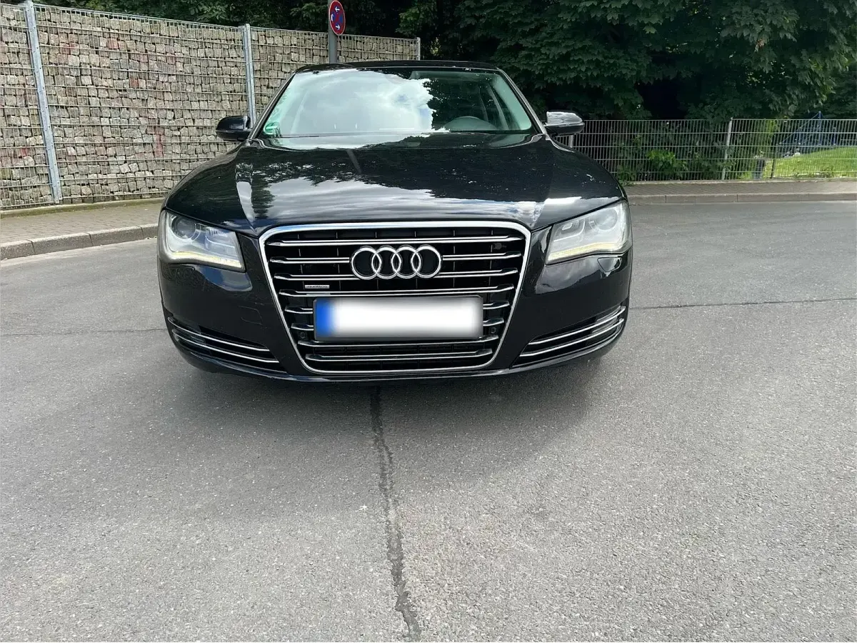 Gebraucht Audi A8 250 PS (183 kW) 2011 Schwarz Limousine