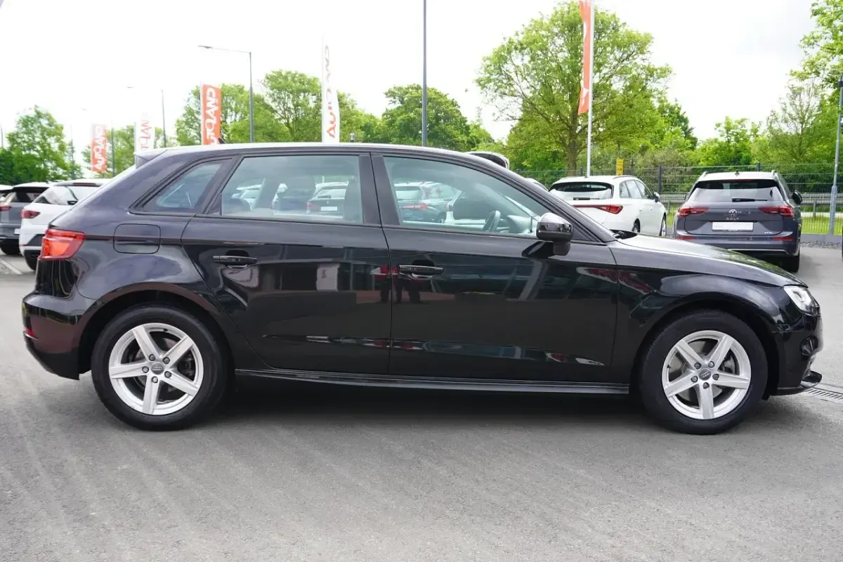 Gebraucht Audi A3 Sportback e-tron 204 PS (150 kW) 2020 Schwarz Kleinwagen