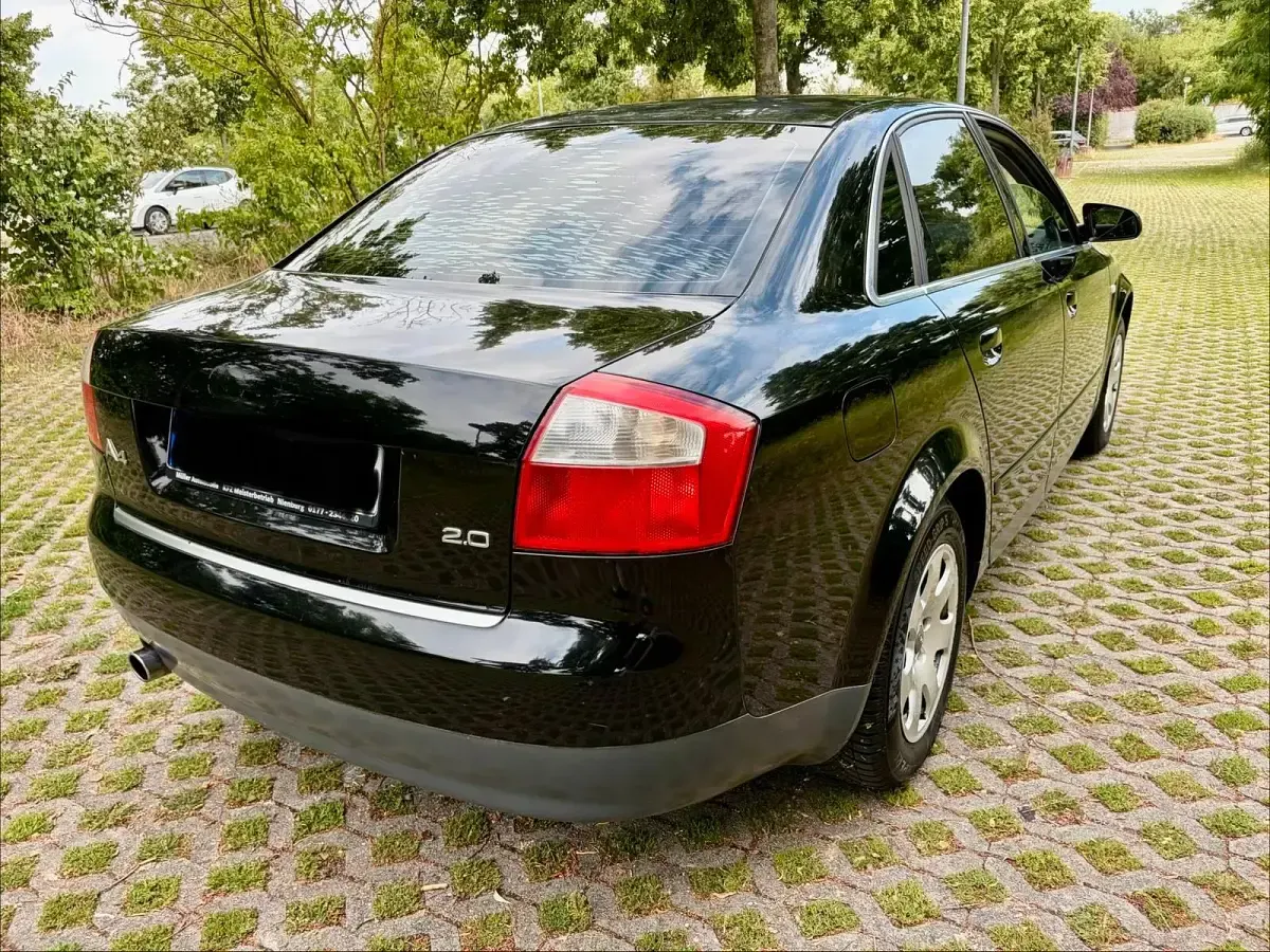 Gebraucht Audi A4 120 PS (88 kW) 2003 Schwarz Limousine