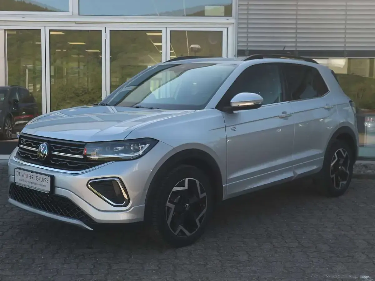 Neu VW T-Cross R-line 150 PS (110 kW) 2026 Reflexsilber metallic SUV