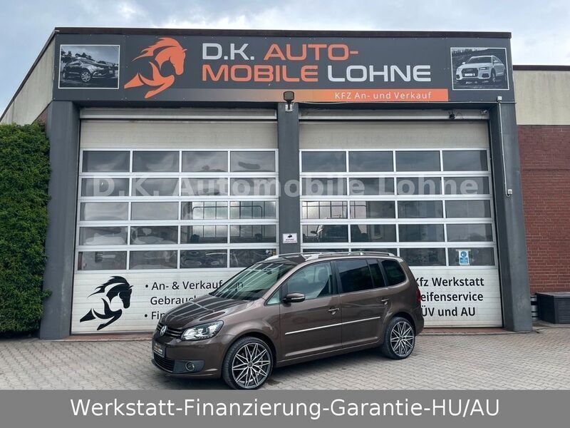 Braun Gebraucht 2012 VW Touran Highline Van / Kleinbus | 12.990 € (Teuer) - Bild 1/4