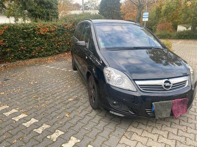 Schwarz Gebraucht 2008 Opel Zafira Kombi | 4.500 € (Teuer) - Bild 1/4