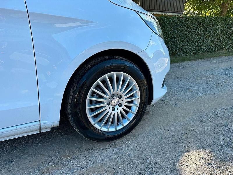 Gebraucht Mercedes V220 Avantgarde Edition 163 PS (119 kW) 2016 Weiß Van / Kleinbus